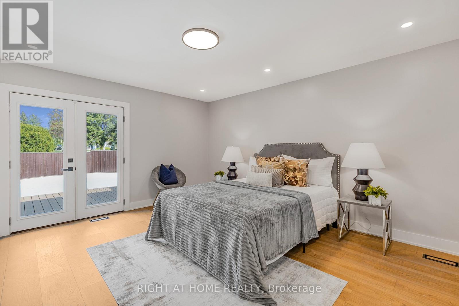 Upper - 347 Mapledene Drive, Hamilton, Ontario  L9G 2K3 - Photo 19 - X12566056