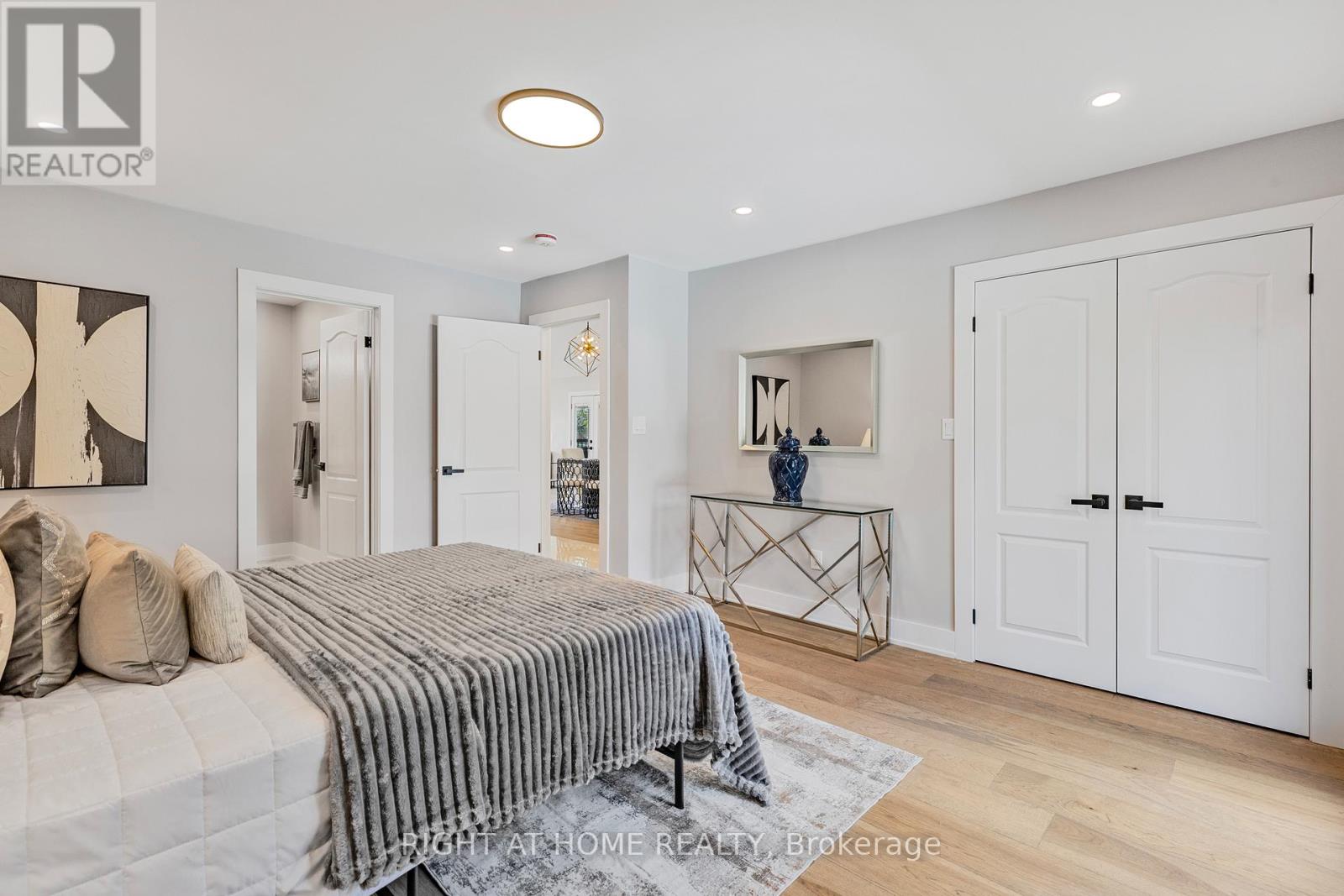 Upper - 347 Mapledene Drive, Hamilton, Ontario  L9G 2K3 - Photo 27 - X12566056