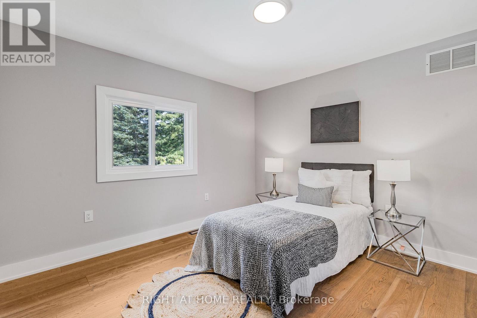 Upper - 347 Mapledene Drive, Hamilton, Ontario  L9G 2K3 - Photo 28 - X12566056