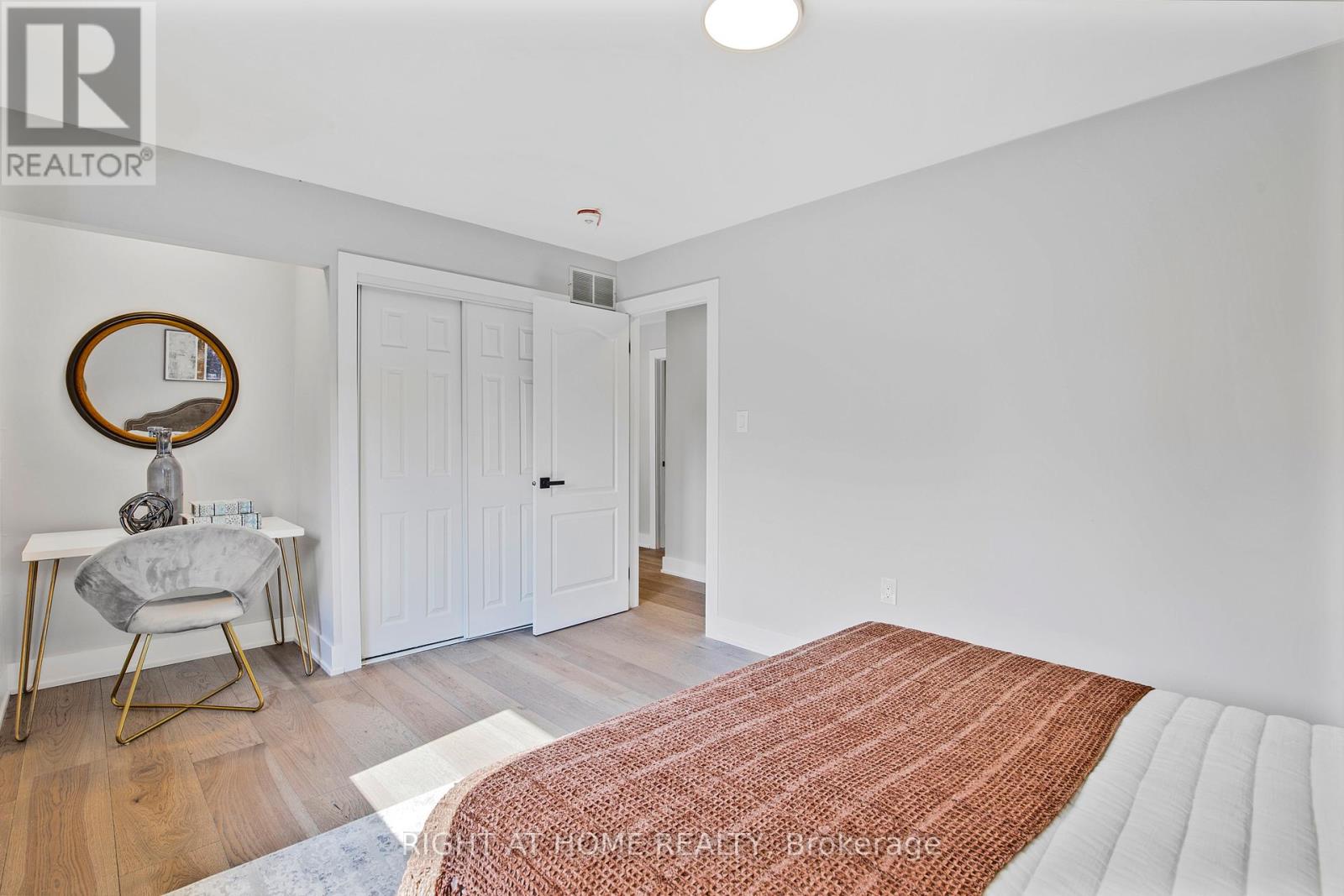 Upper - 347 Mapledene Drive, Hamilton, Ontario  L9G 2K3 - Photo 33 - X12566056