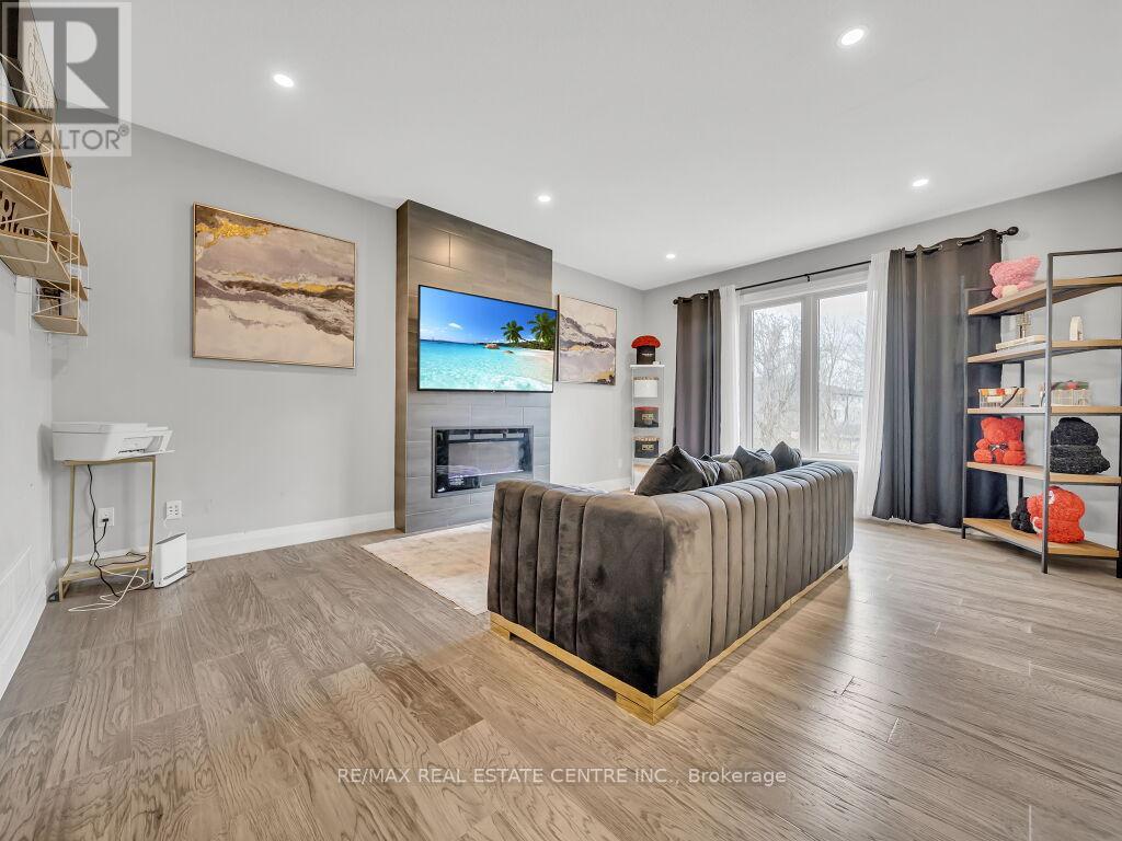 3374 Oriole Drive, London South, Ontario  N6M 0K1 - Photo 17 - X12566082