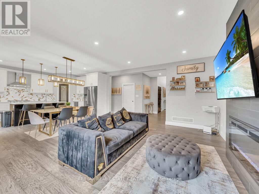 3374 Oriole Drive, London South, Ontario  N6M 0K1 - Photo 19 - X12566082