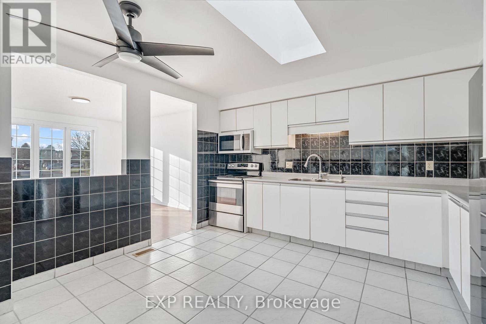 71 Edgemere Drive, Cambridge, Ontario  N1P 1B3 - Photo 7 - X12566090