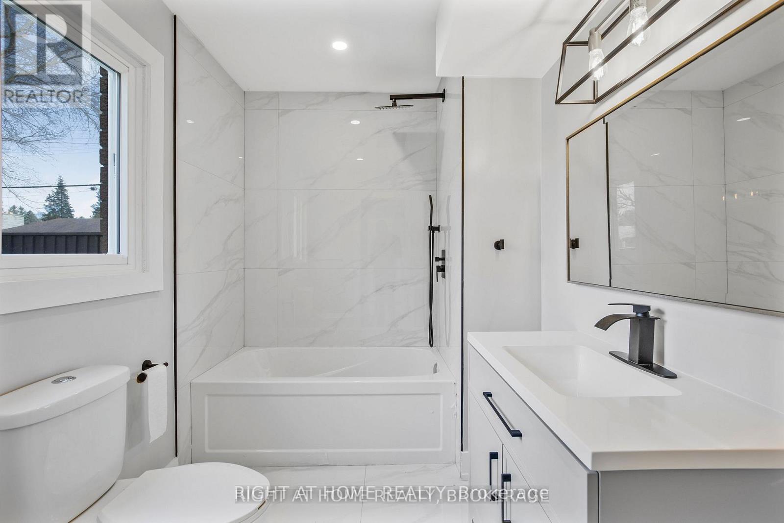 347 Mapledene Drive, Hamilton, Ontario  L9G 2K3 - Photo 25 - X12566208