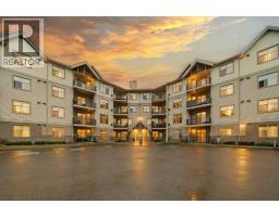 207, 100 Lakeway Boulevard Lakeway Landing, Sylvan Lake, Ca