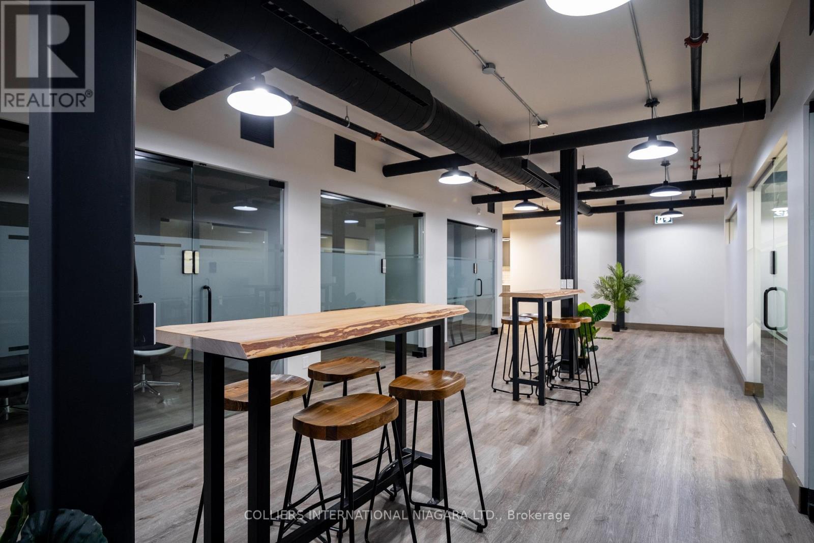 4635 Queen Street, Niagara Falls, Ontario  L2E 2L7 - Photo 11 - X12566274