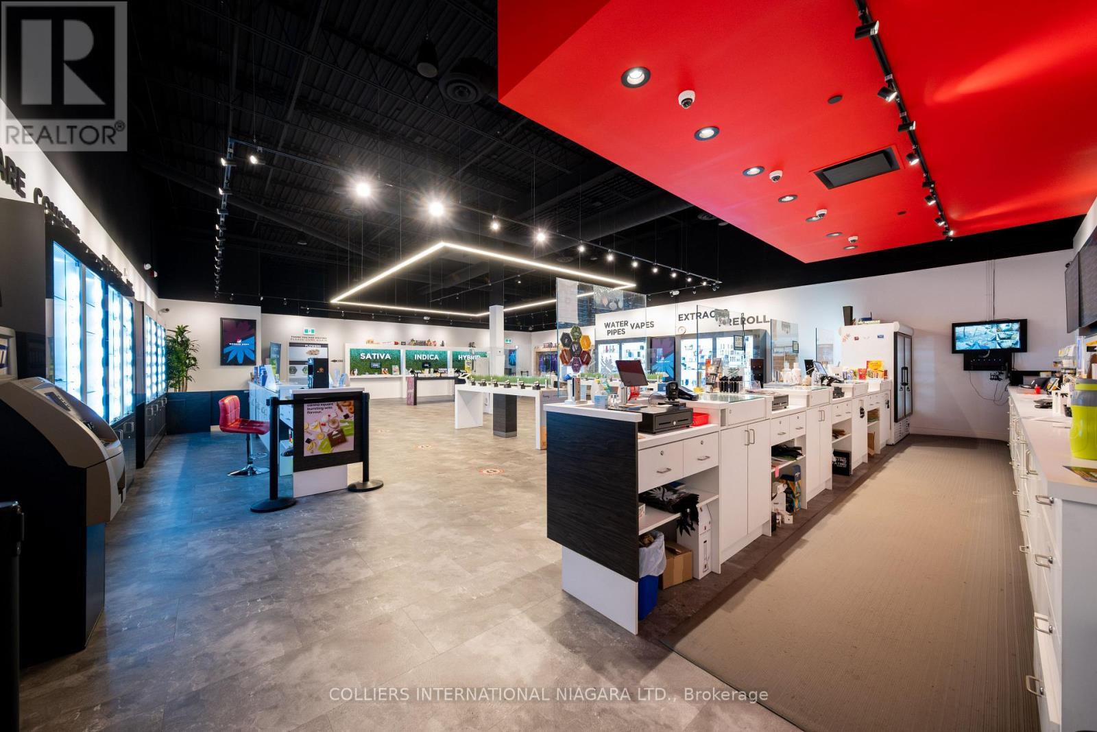 4635 Queen Street, Niagara Falls, Ontario  L2E 2L7 - Photo 17 - X12566274