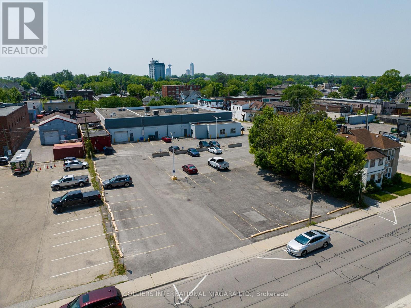 4635 Queen Street, Niagara Falls, Ontario  L2E 2L7 - Photo 6 - X12566274