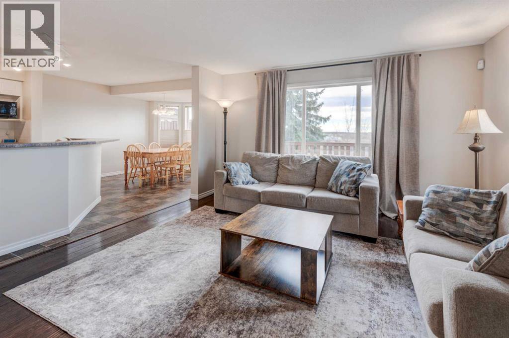 45 Cougarstone Place Sw, Calgary, Alberta  T3H 4W8 - Photo 4 - A2270286