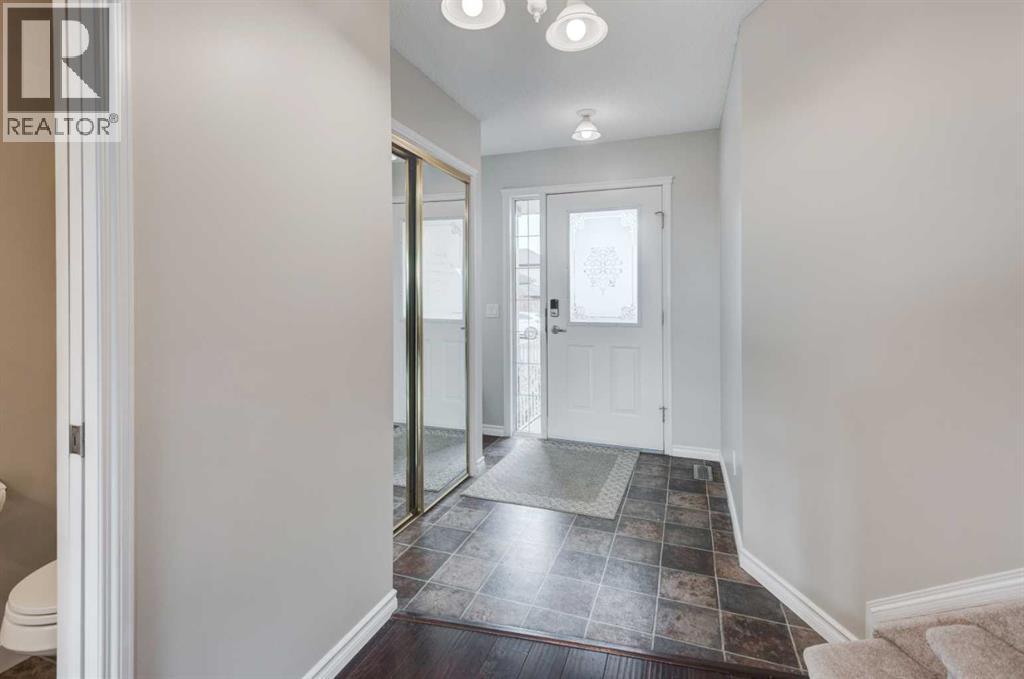 45 Cougarstone Place Sw, Calgary, Alberta  T3H 4W8 - Photo 3 - A2270286