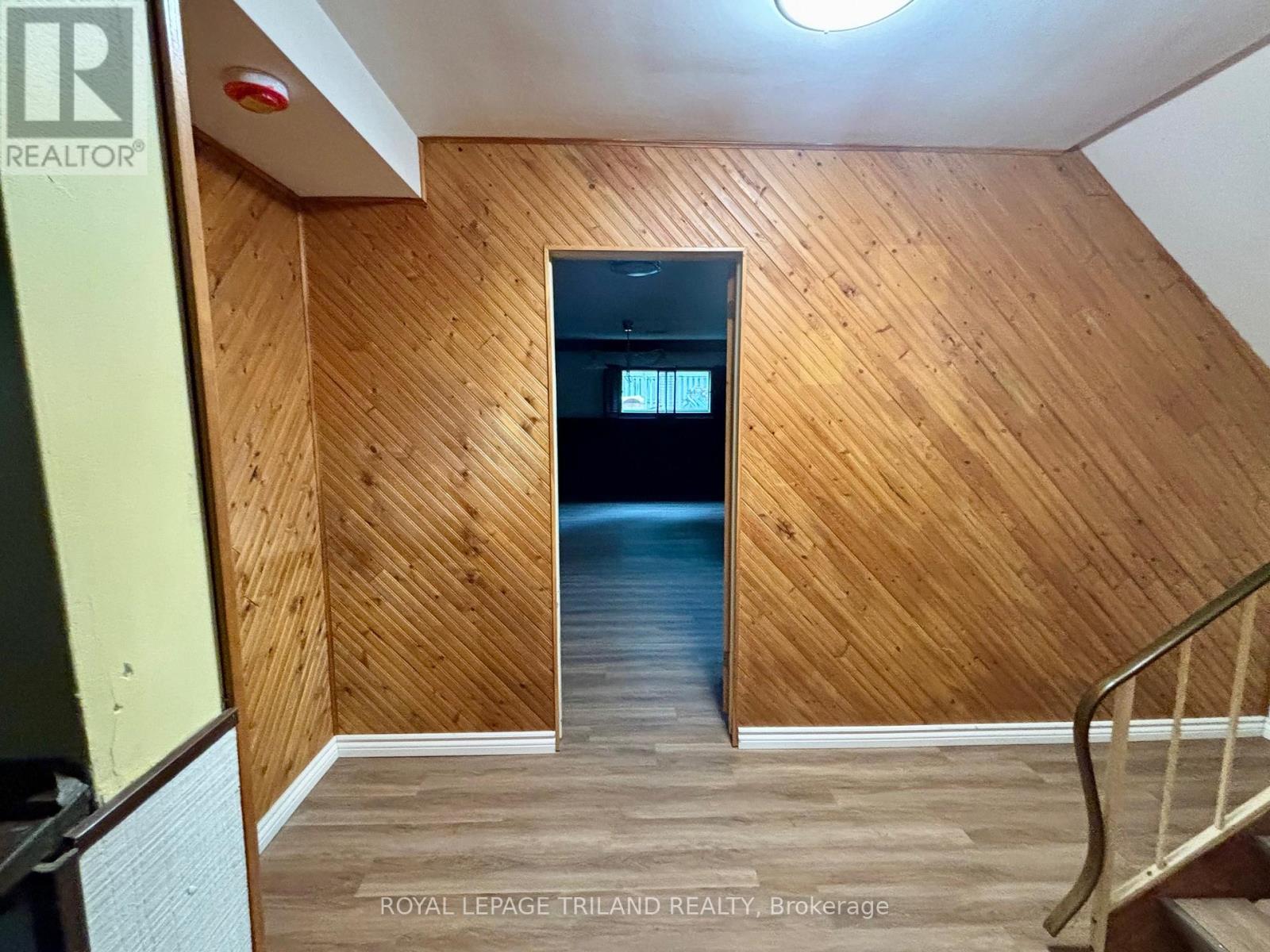 358 Helen Drive, Strathroy-Caradoc, Ontario  N7G 3M4 - Photo 19 - X12565522