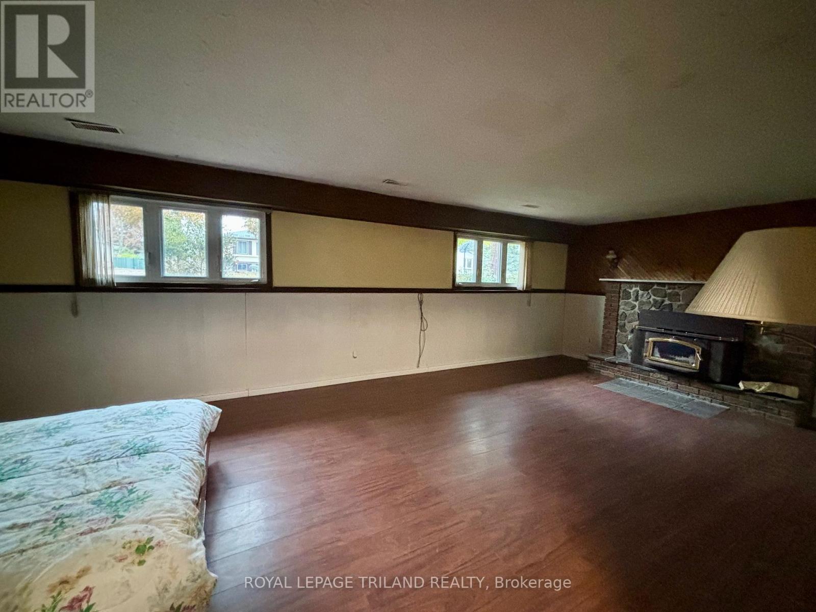 358 Helen Drive, Strathroy-Caradoc, Ontario  N7G 3M4 - Photo 21 - X12565522