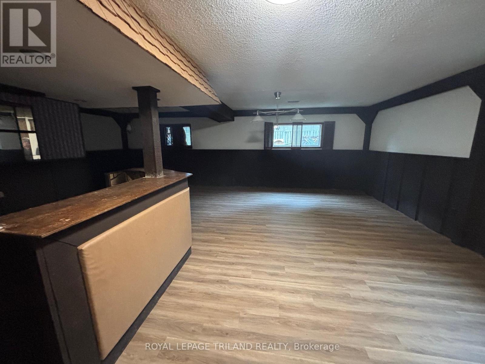 358 Helen Drive, Strathroy-Caradoc, Ontario  N7G 3M4 - Photo 28 - X12565522