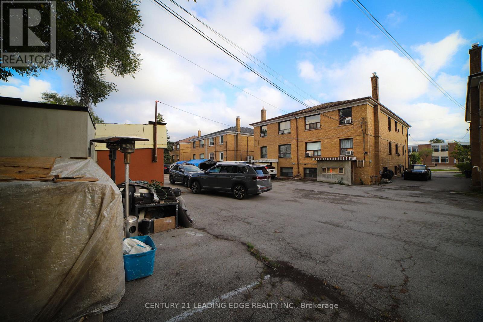 2nd Fl - 152 Overbrook Place, Toronto, Ontario  M3H 4P9 - Photo 3 - C12566336