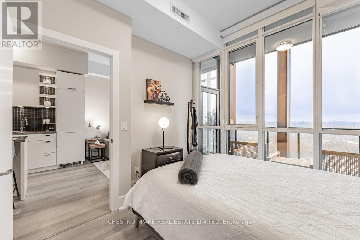 2804 - 32 Davenport Road, Toronto, Ontario  M5R 0B5 - Photo 15 - C12566366