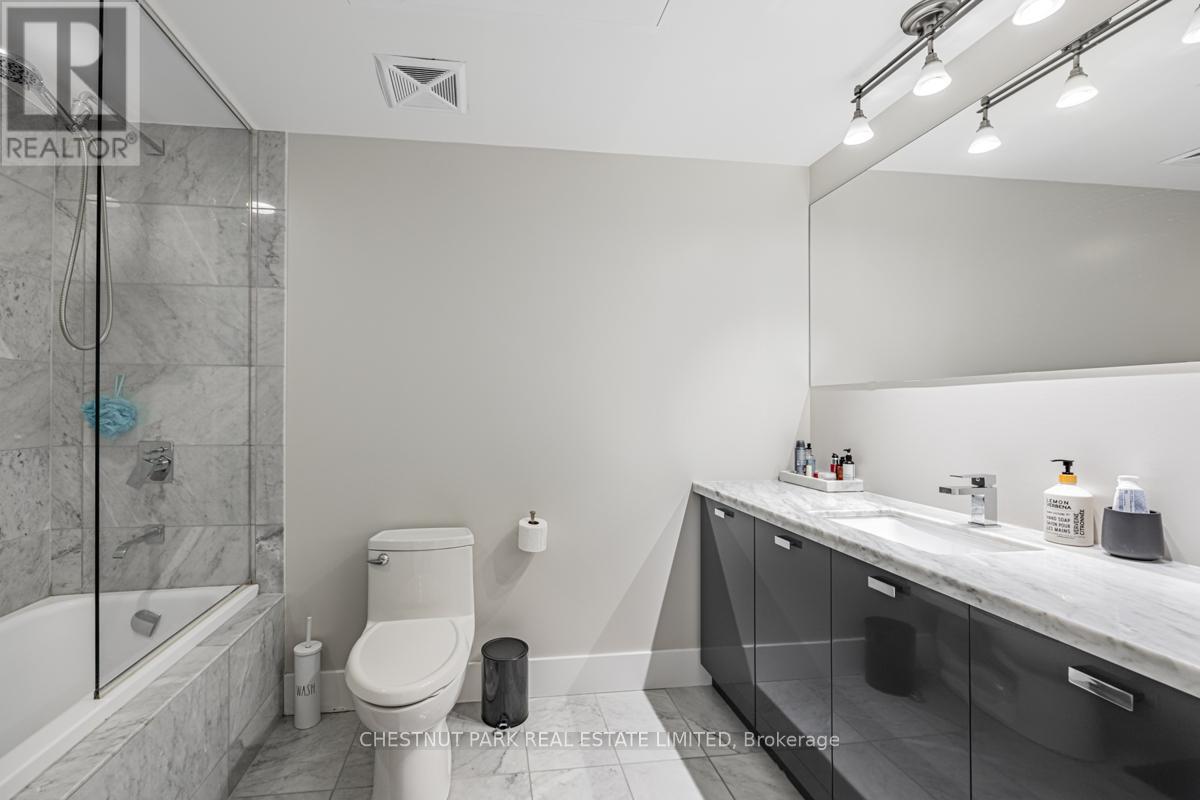 2804 - 32 Davenport Road, Toronto, Ontario  M5R 0B5 - Photo 18 - C12566366