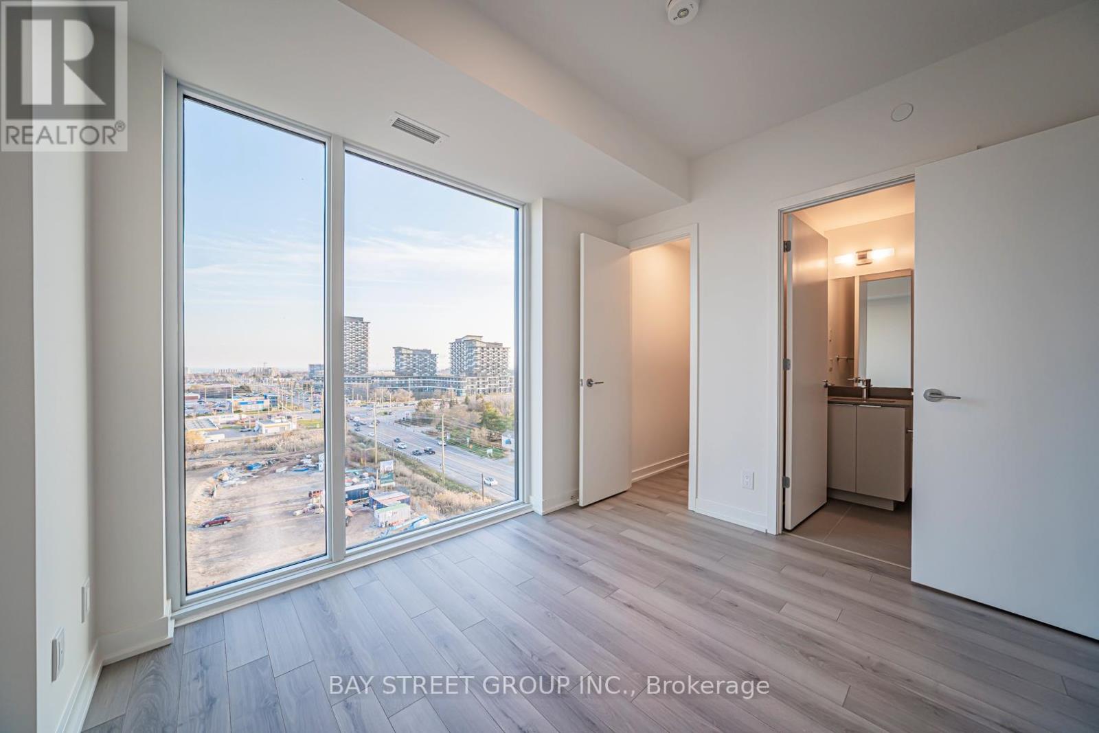 1004 - 3071 Trafalgar Road, Oakville, Ontario  L6H 8C6 - Photo 23 - W12524792