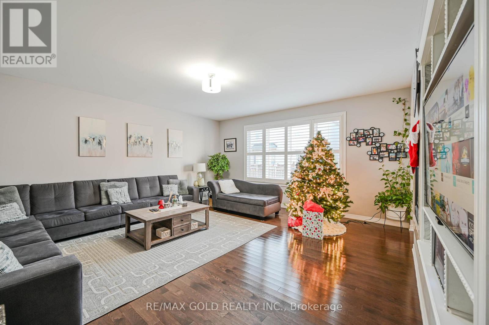 66 Kalmia Road, Brampton, Ontario  L6X 4N4 - Photo 10 - W12565636