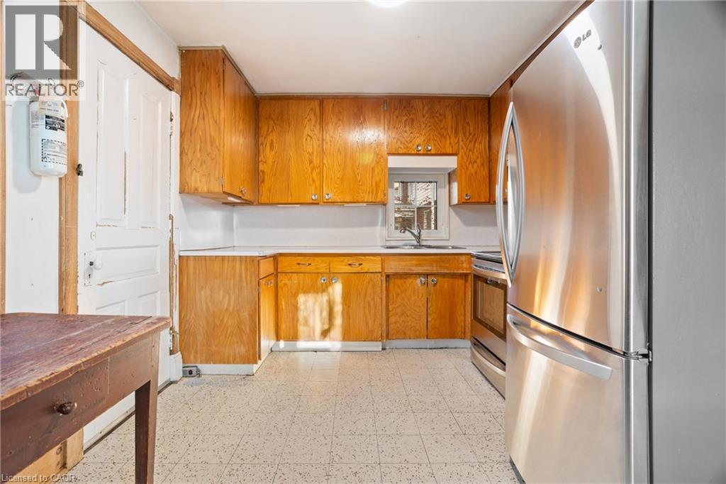 118 Krug Street, Kitchener, Ontario  N2H 2Y2 - Photo 25 - 40788359