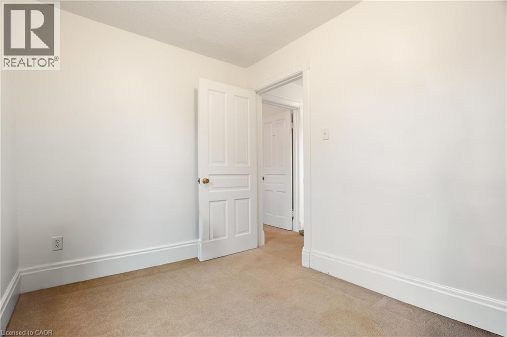 118 Krug Street, Kitchener, Ontario  N2H 2Y2 - Photo 37 - 40788359