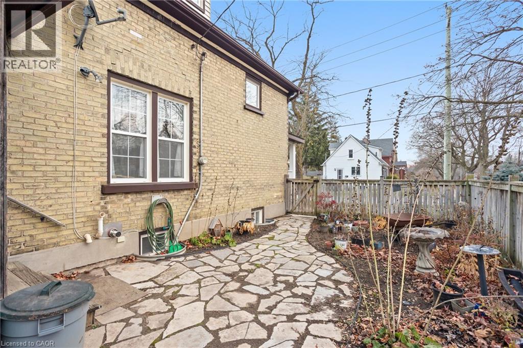 118 Krug Street, Kitchener, Ontario  N2H 2Y2 - Photo 9 - 40788359