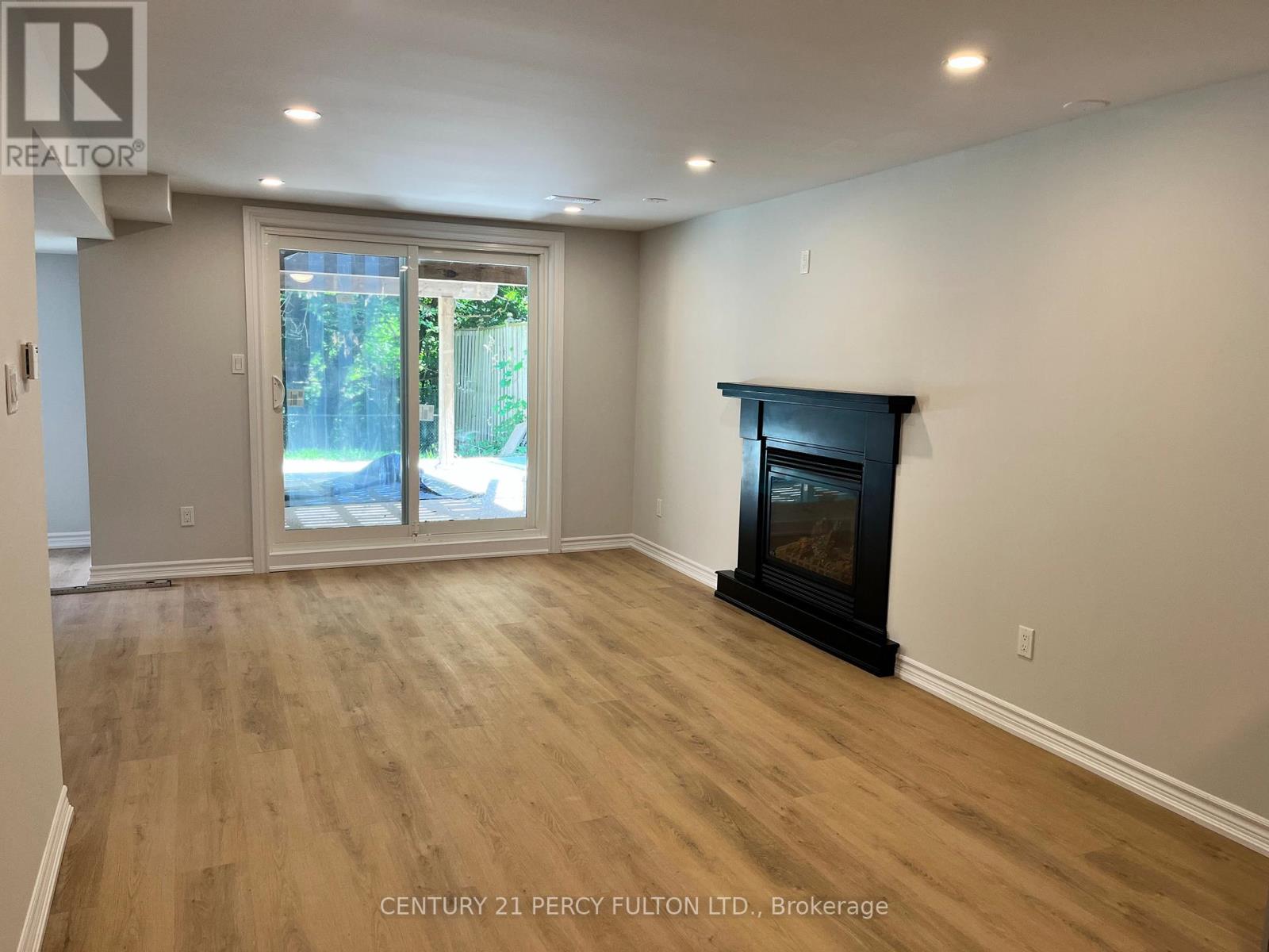 Bsmt - 445 Prestwick Drive, Oshawa, Ontario  L1J 7R2 - Photo 6 - E12566296