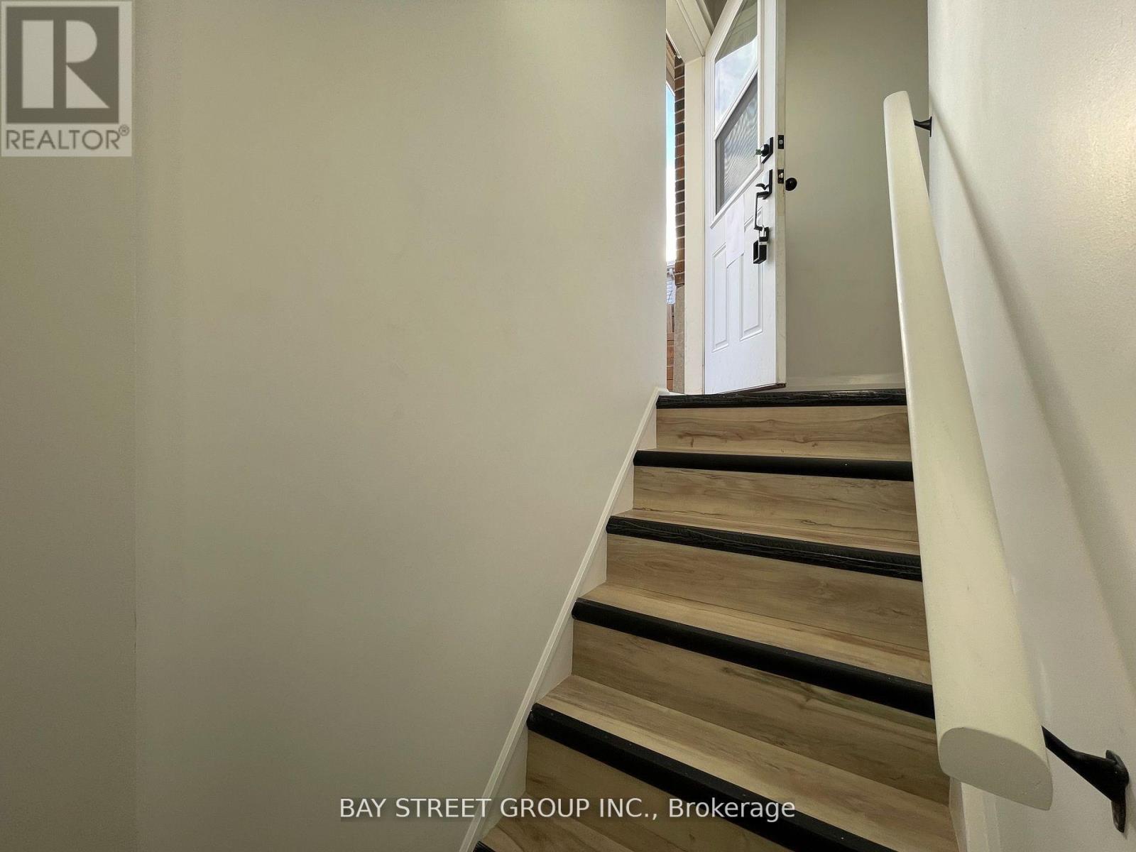 2 - 119 Claymore Crescent, Oshawa, Ontario  L1G 6G3 - Photo 2 - E12566350