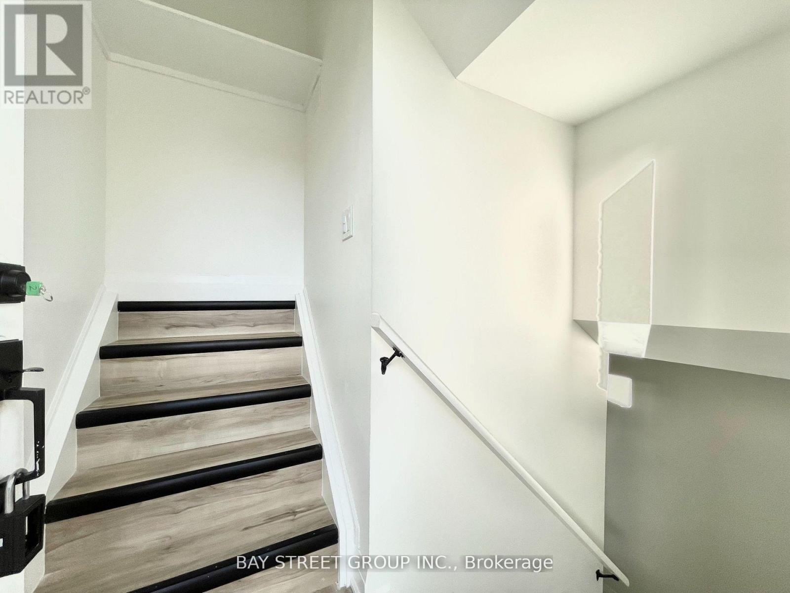 2 - 119 Claymore Crescent, Oshawa, Ontario  L1G 6G3 - Photo 3 - E12566350