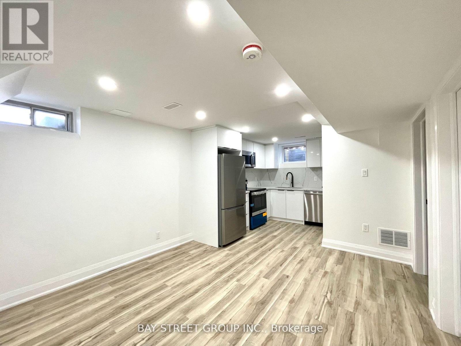 2 - 119 Claymore Crescent, Oshawa, Ontario  L1G 6G3 - Photo 6 - E12566350