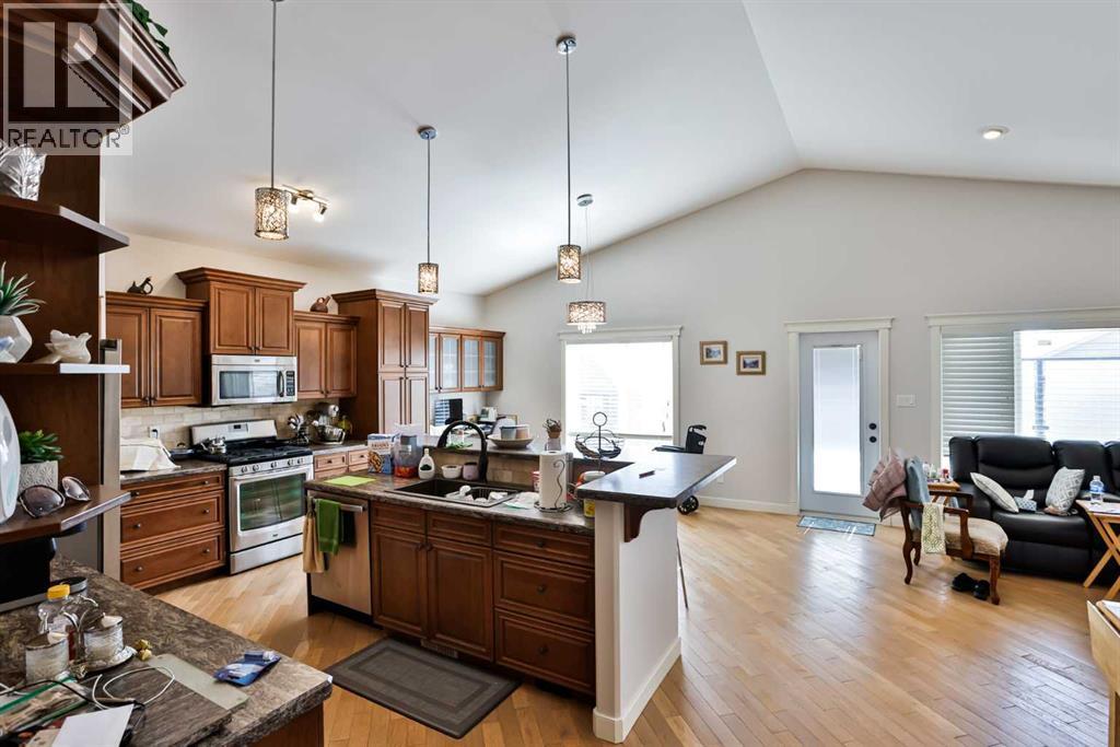 244 Sixmile Common S, Lethbridge, Alberta  T1K 5S7 - Photo 5 - A2259609