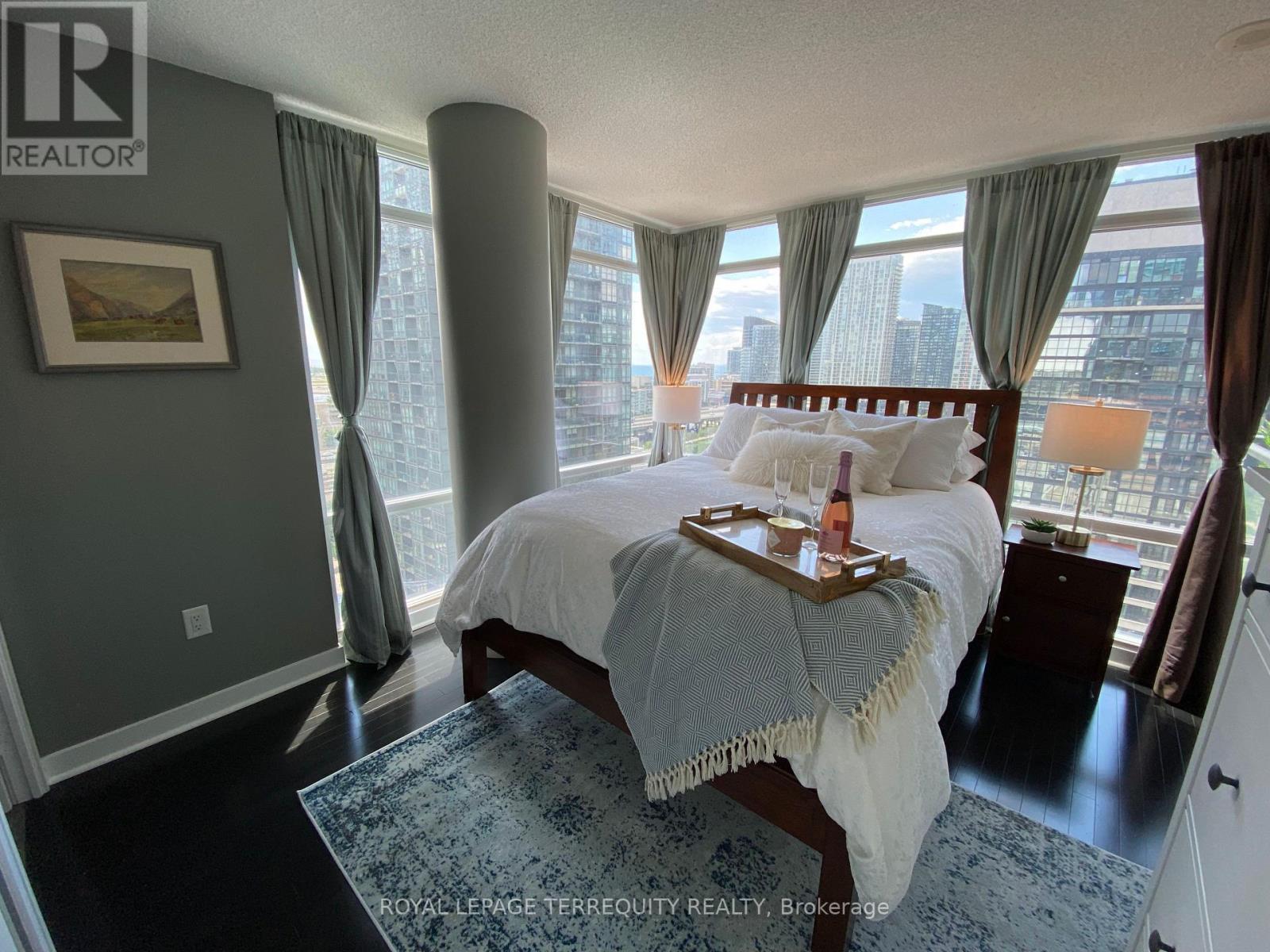 1718 - 4k Spadina Avenue, Toronto, Ontario  M5V 3Y9 - Photo 11 - C12565656