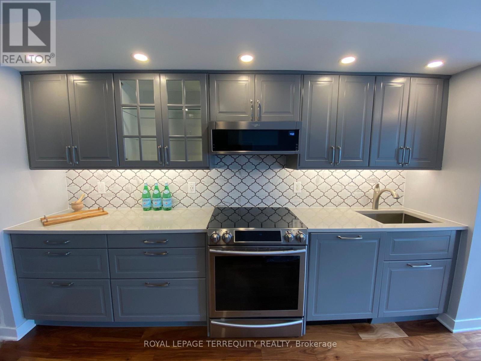 1718 - 4k Spadina Avenue, Toronto, Ontario  M5V 3Y9 - Photo 7 - C12565656