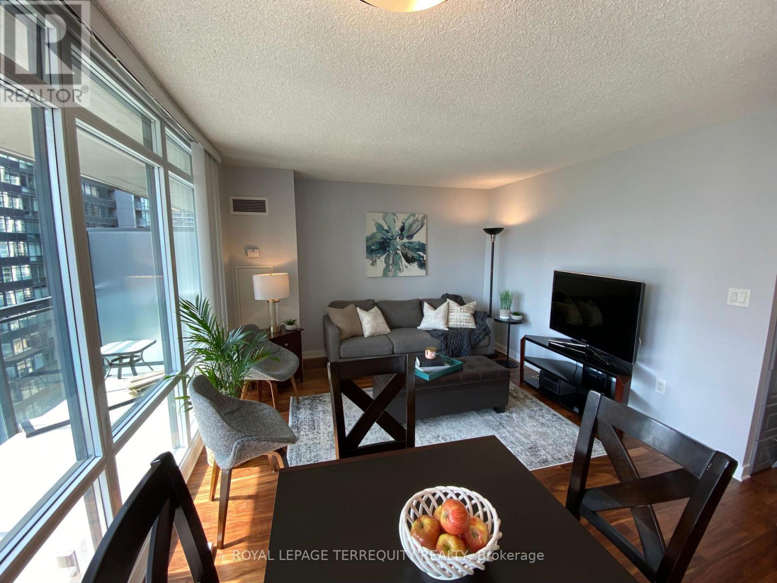 1718 - 4k Spadina Avenue, Toronto, Ontario  M5V 3Y9 - Photo 9 - C12565656