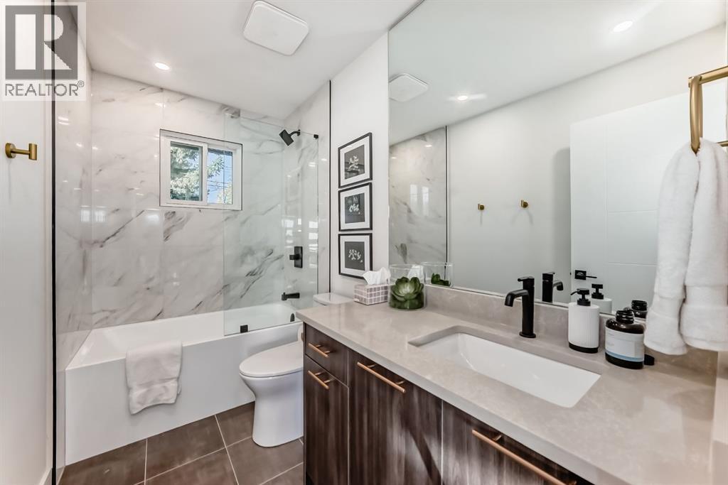 26 Dalgetty Place Nw, Calgary, Alberta  T3A 1H9 - Photo 9 - A2261767