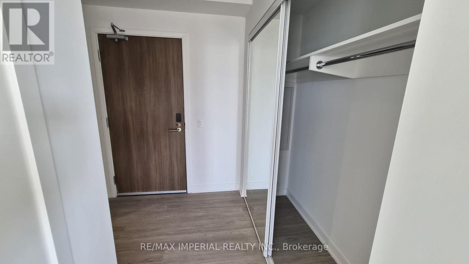 819 - 8188 Yonge Street S, Vaughan, Ontario  L4J 0M2 - Photo 12 - N12566256