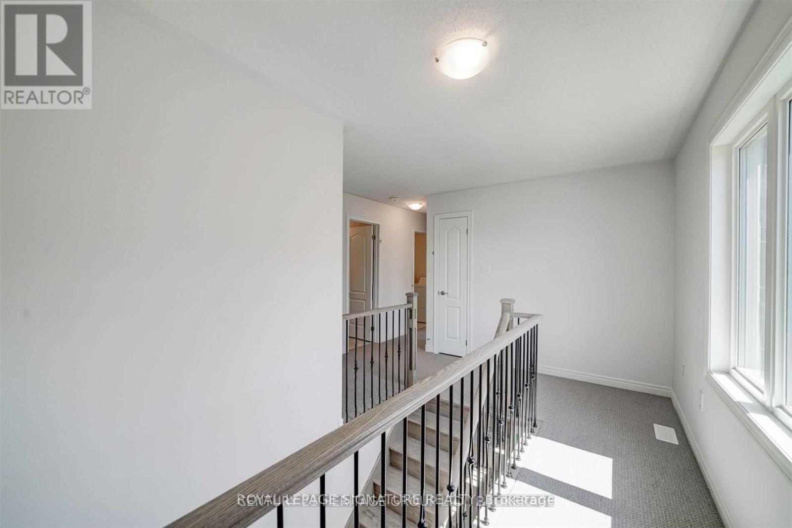 5 Frederick Taylor Way, East Gwillimbury, Ontario  L0G 1M0 - Photo 19 - N12566282