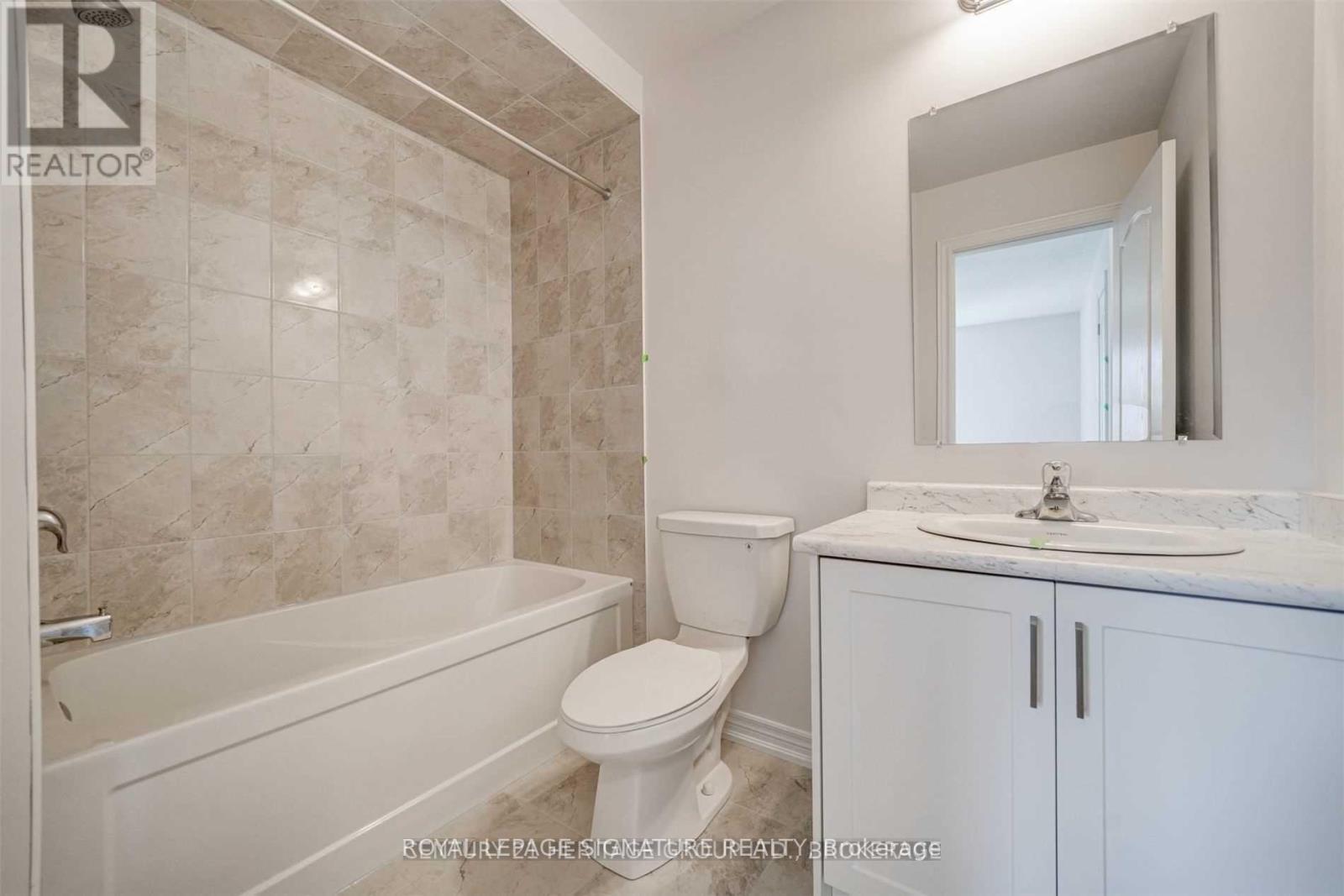 5 Frederick Taylor Way, East Gwillimbury, Ontario  L0G 1M0 - Photo 23 - N12566282