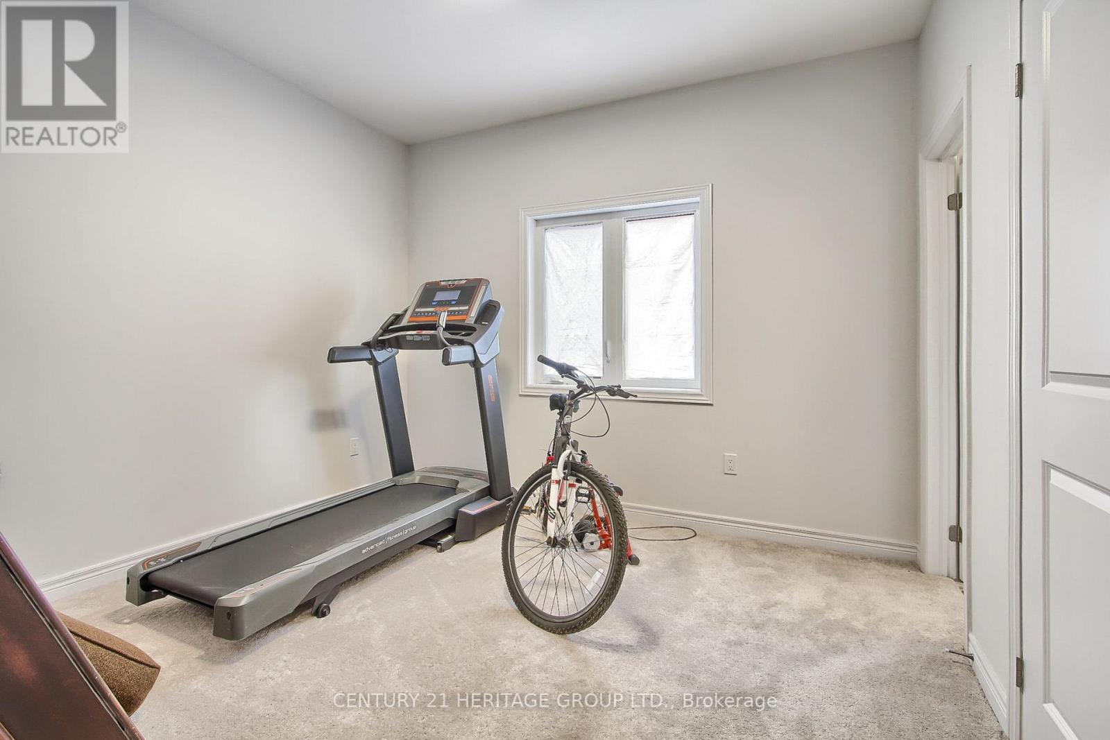 71 Woodhaven Avenue, Aurora, Ontario  L4G 3Y2 - Photo 17 - N12566288