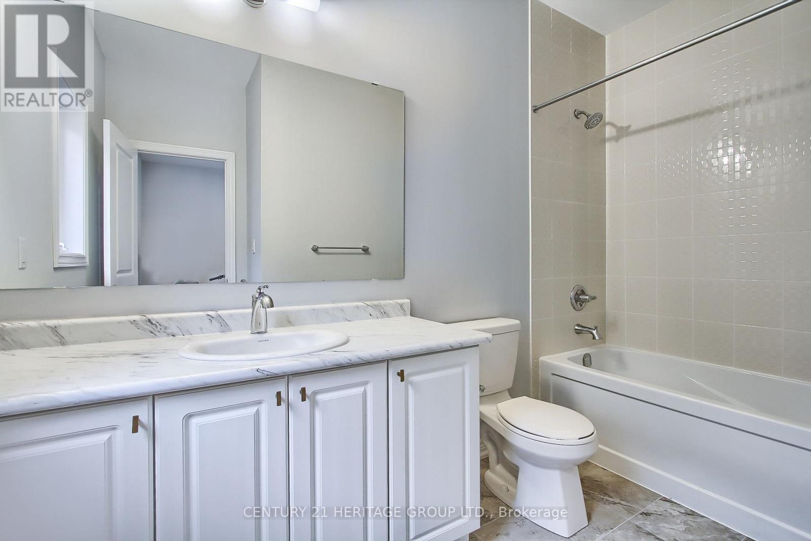 71 Woodhaven Avenue, Aurora, Ontario  L4G 3Y2 - Photo 18 - N12566288