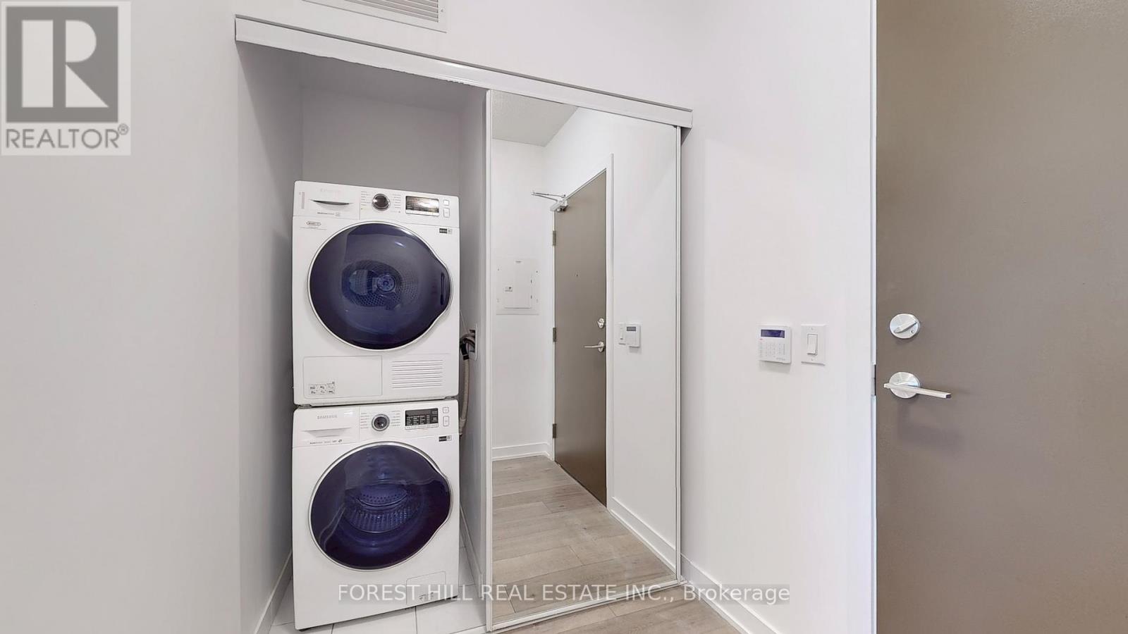 818 - 38 Honeycrisp Crescent, Vaughan, Ontario  L4K 0M7 - Photo 21 - N12566302