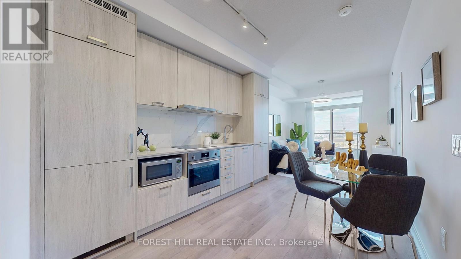 818 - 38 Honeycrisp Crescent, Vaughan, Ontario  L4K 0M7 - Photo 5 - N12566302