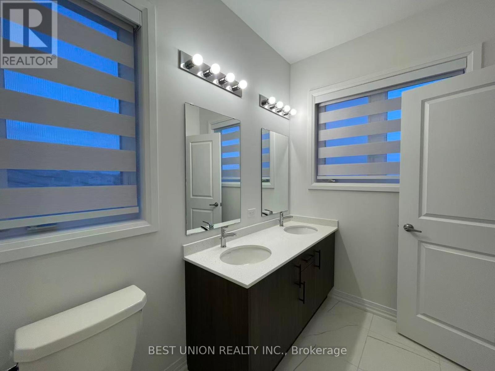 70 Tipp Drive, Richmond Hill, Ontario  L4E 1J3 - Photo 13 - N12566304