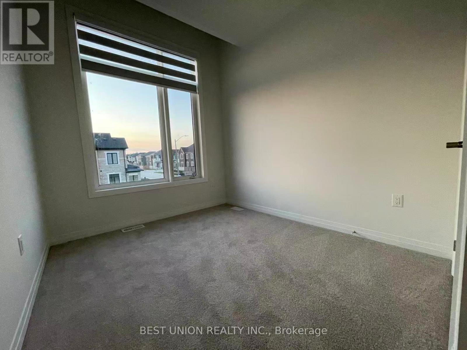 70 Tipp Drive, Richmond Hill, Ontario  L4E 1J3 - Photo 14 - N12566304