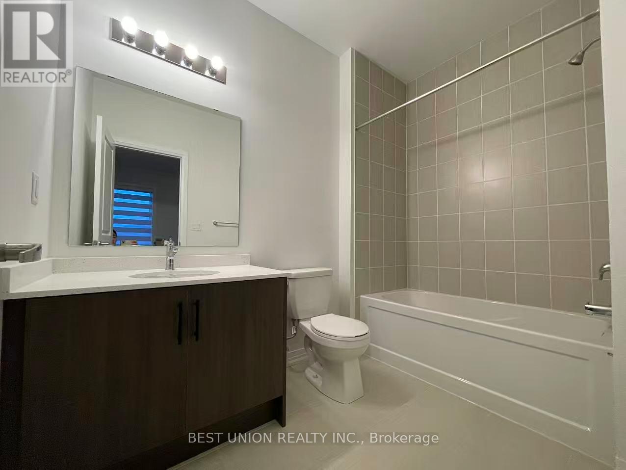 70 Tipp Drive, Richmond Hill, Ontario  L4E 1J3 - Photo 16 - N12566304