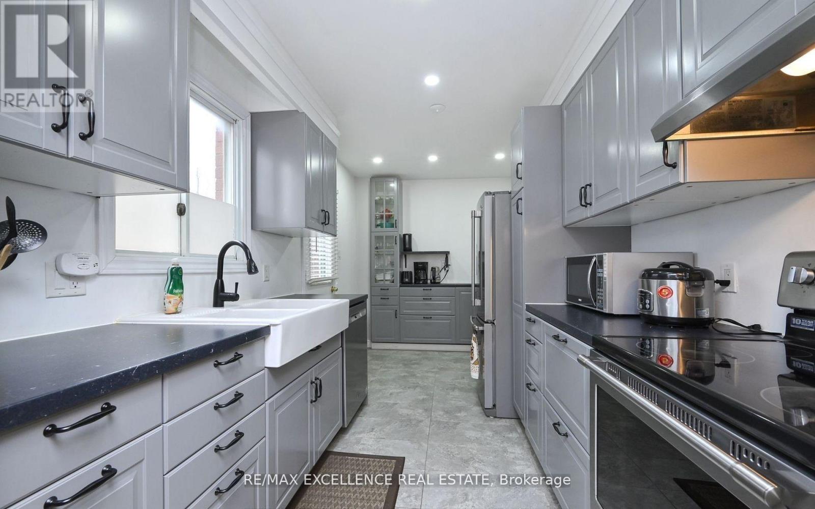 115 Beattie Avenue, New Tecumseth, Ontario  L9K 1C3 - Photo 2 - N12566316