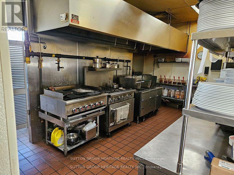 1 - 9720 Dufferin Street, Vaughan, Ontario  L6A 4L6 - Photo 25 - N12566360