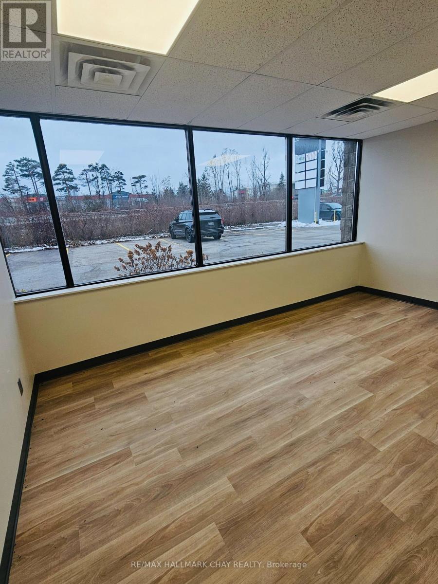 6 - 90 Saunders Road, Barrie, Ontario  L4N 9G8 - Photo 7 - S12566348