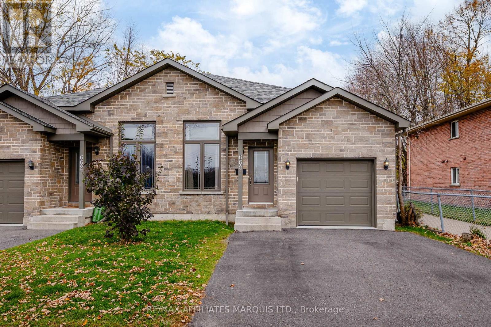 660 HAMILTON CRESCENT, Cornwall, Ontario