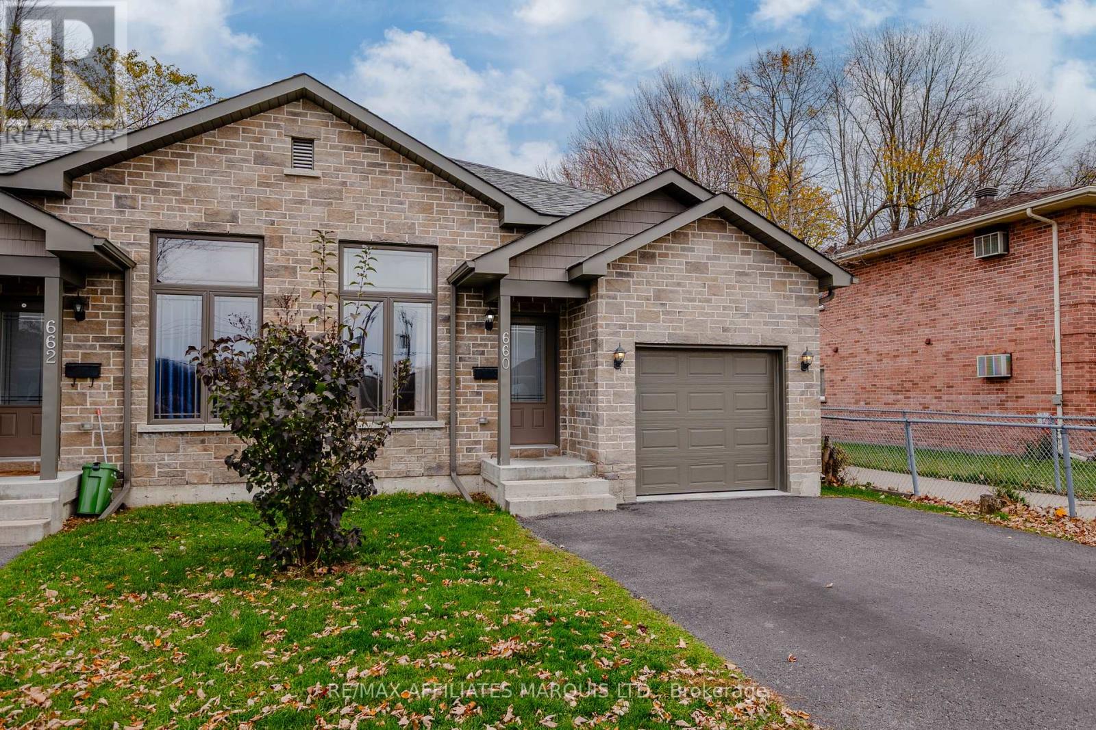 660 Hamilton Crescent, Cornwall, Ontario  K6H 7B5 - Photo 2 - X12566388