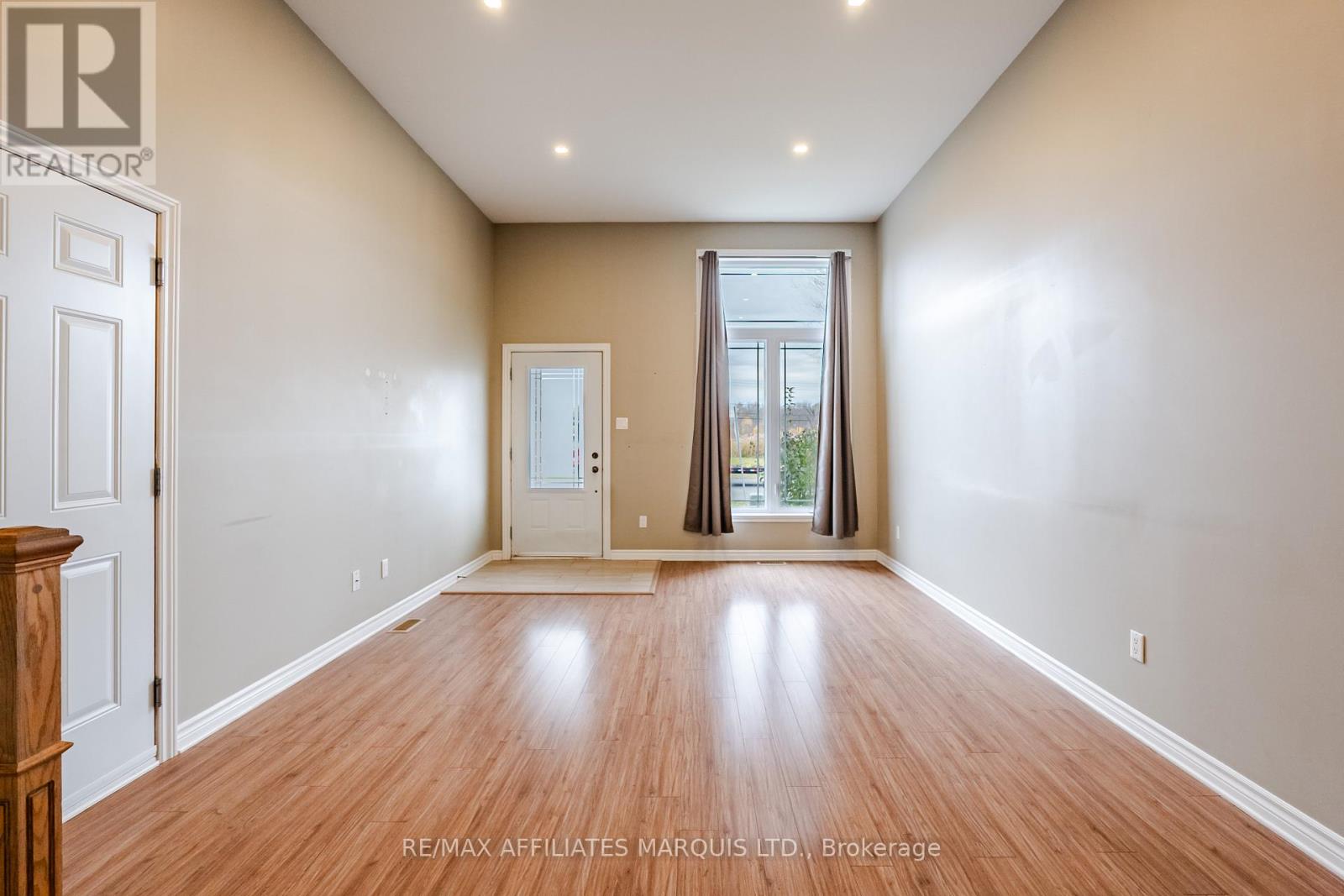 660 Hamilton Crescent, Cornwall, Ontario  K6H 7B5 - Photo 6 - X12566388